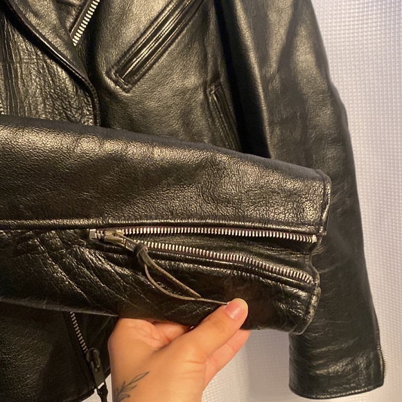 Bonus Leather Jacket - Picture 3 of 6